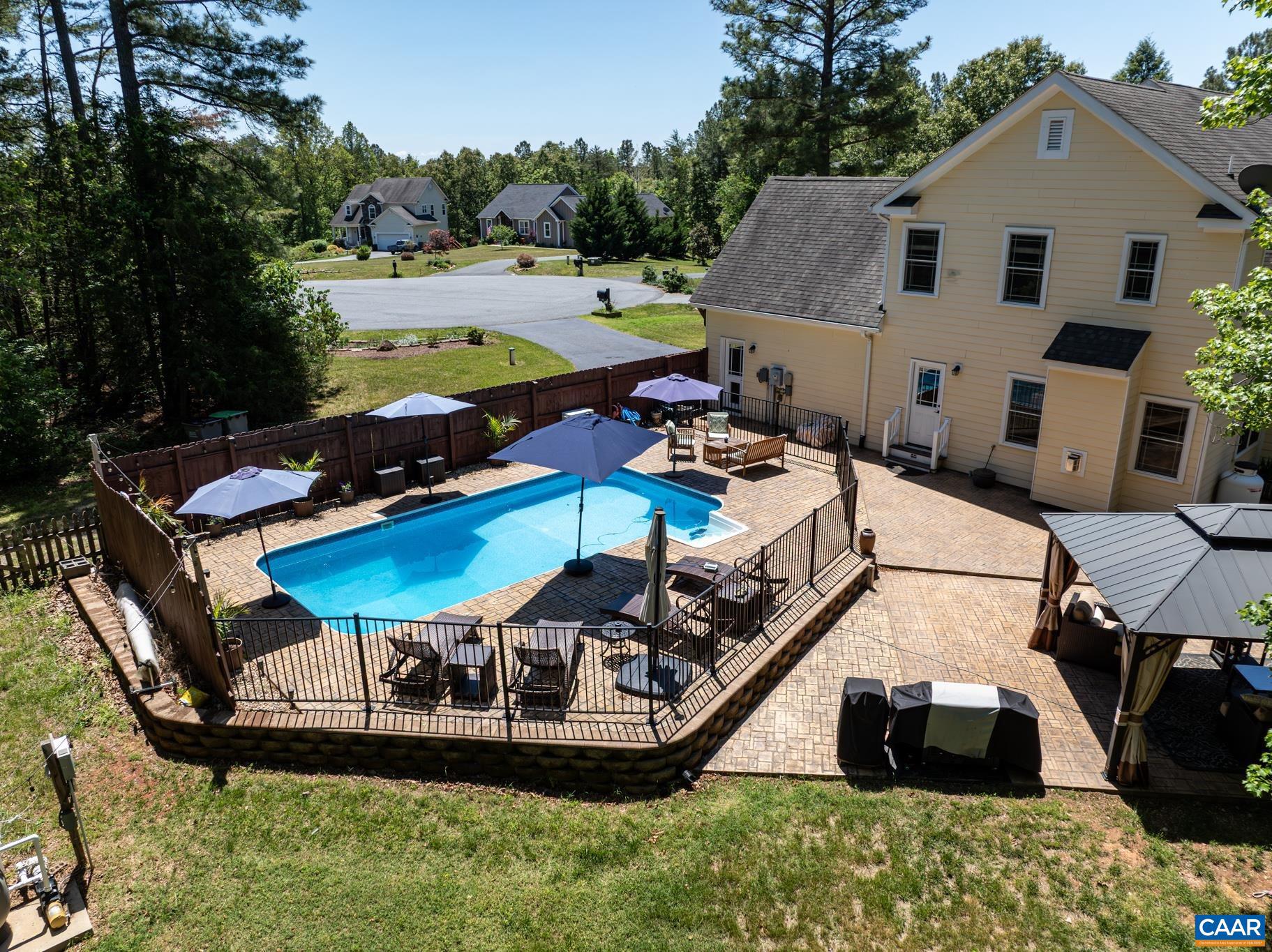 TWO RIVERS - Residential