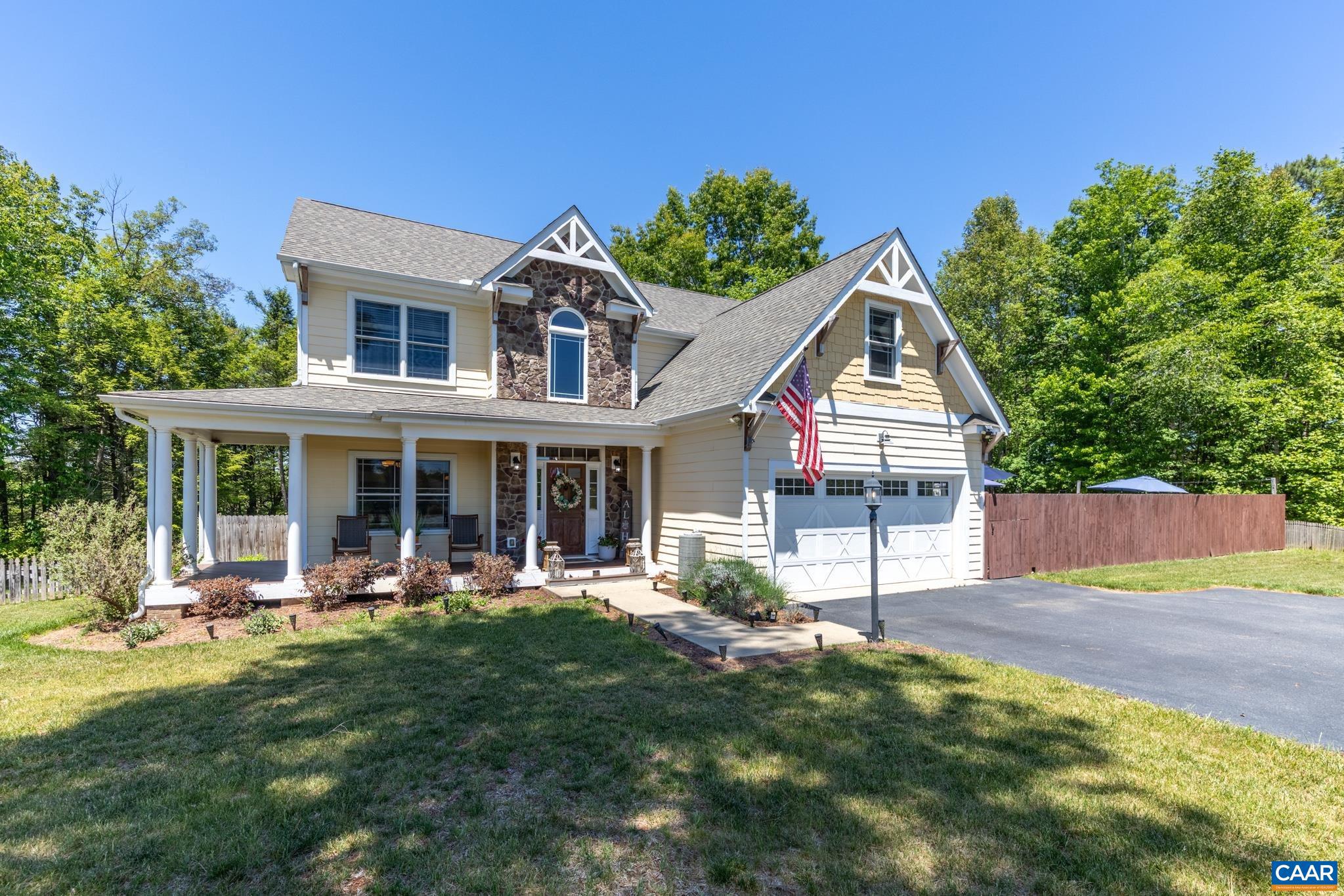 TWO RIVERS - Residential