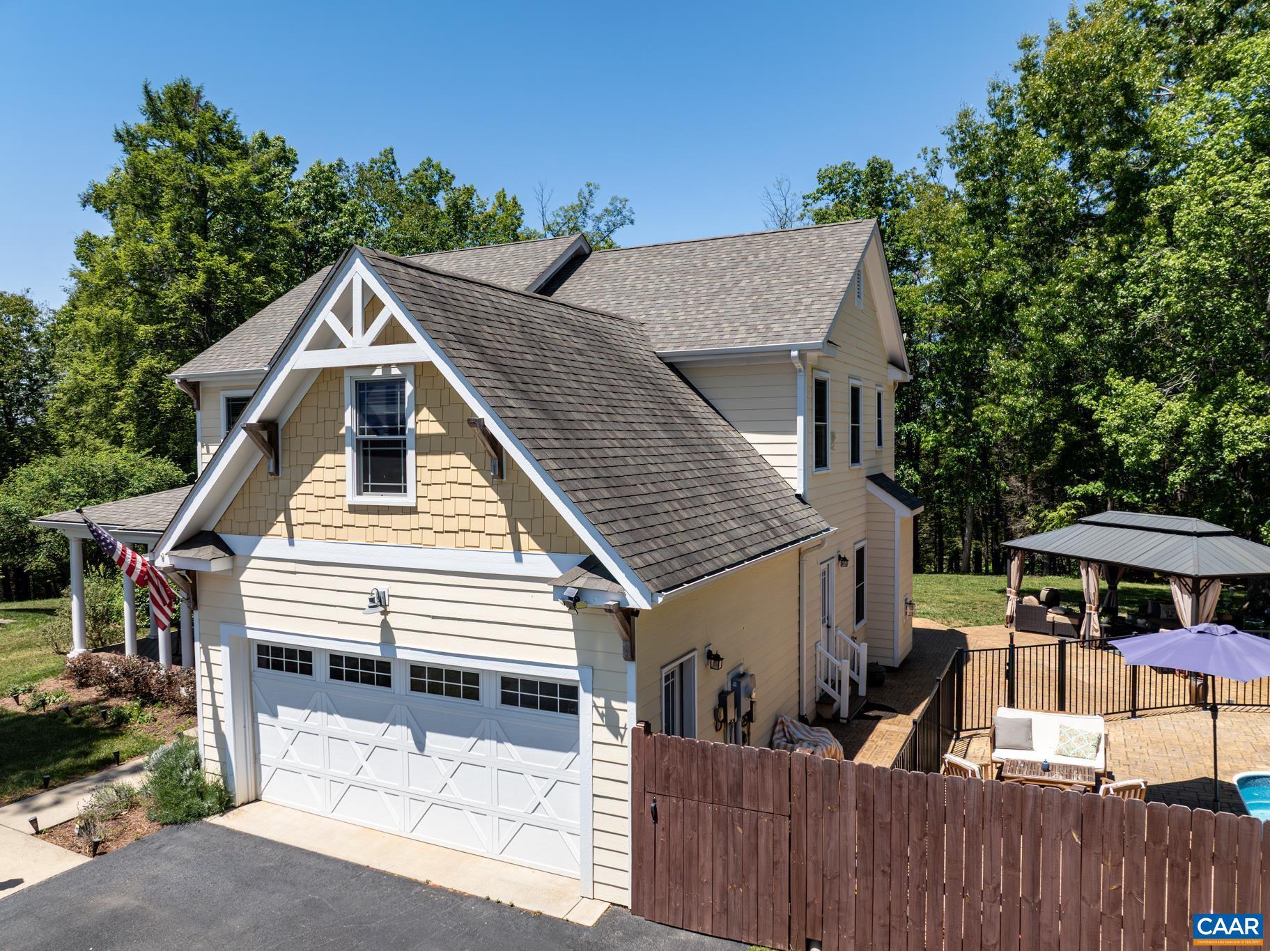 TWO RIVERS - Residential