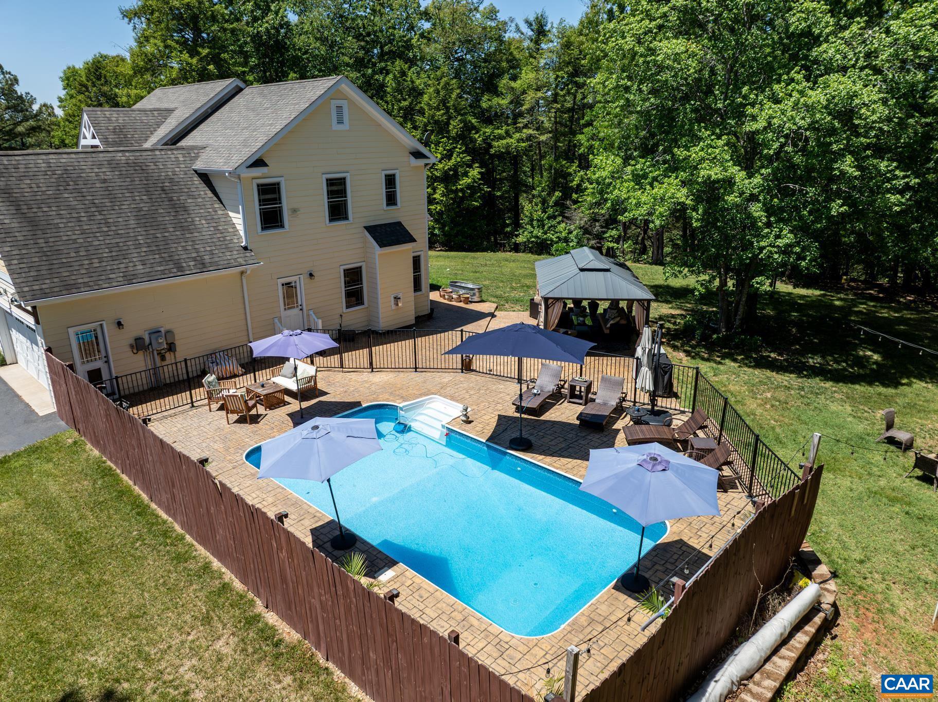 TWO RIVERS - Residential
