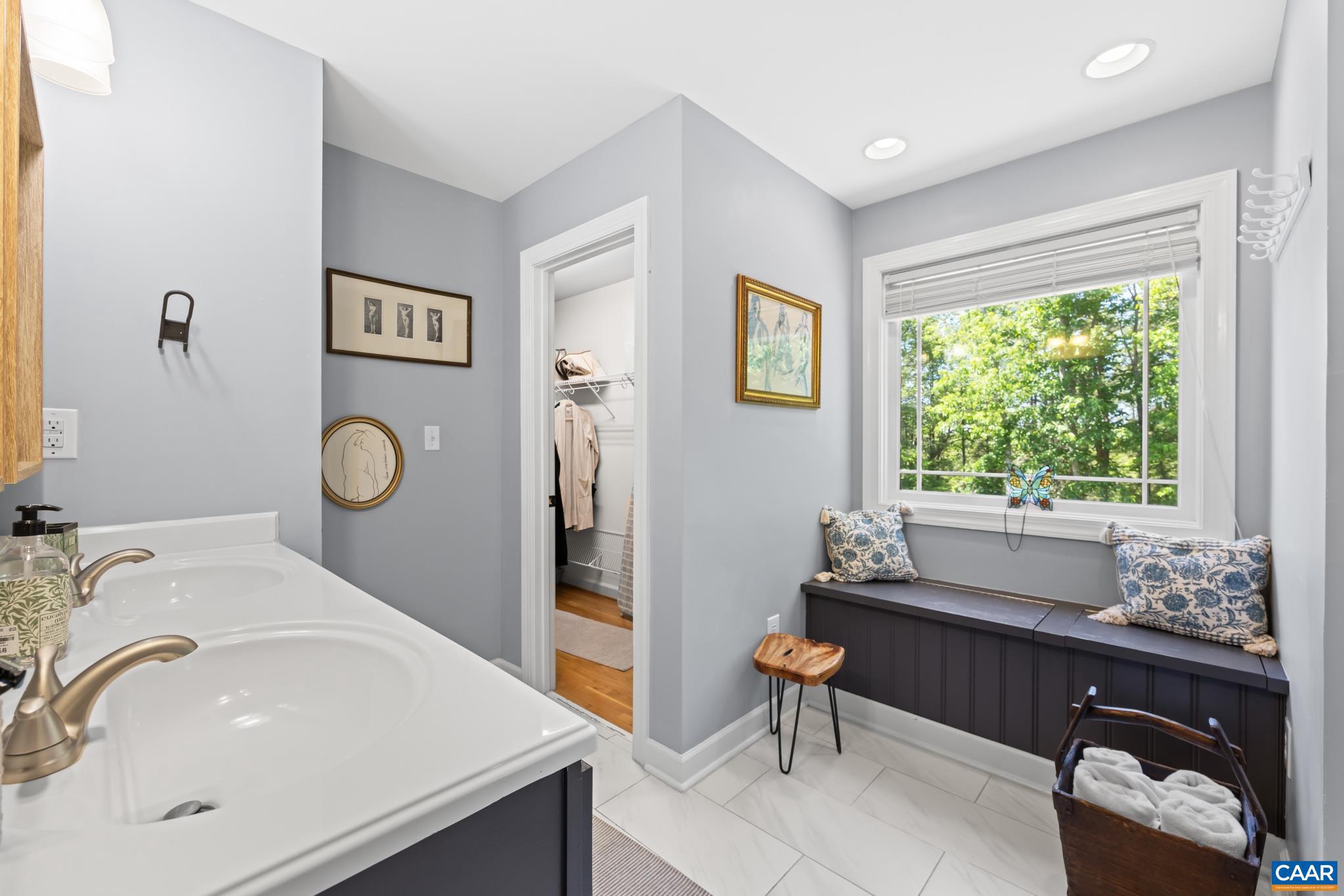 TWO RIVERS - Residential