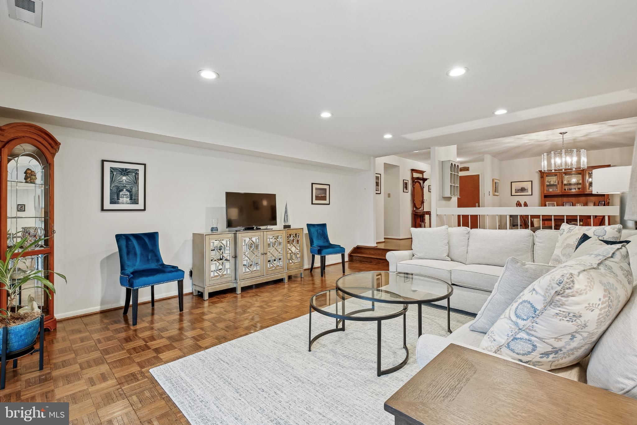 SUMNER VILLAGE - Residential