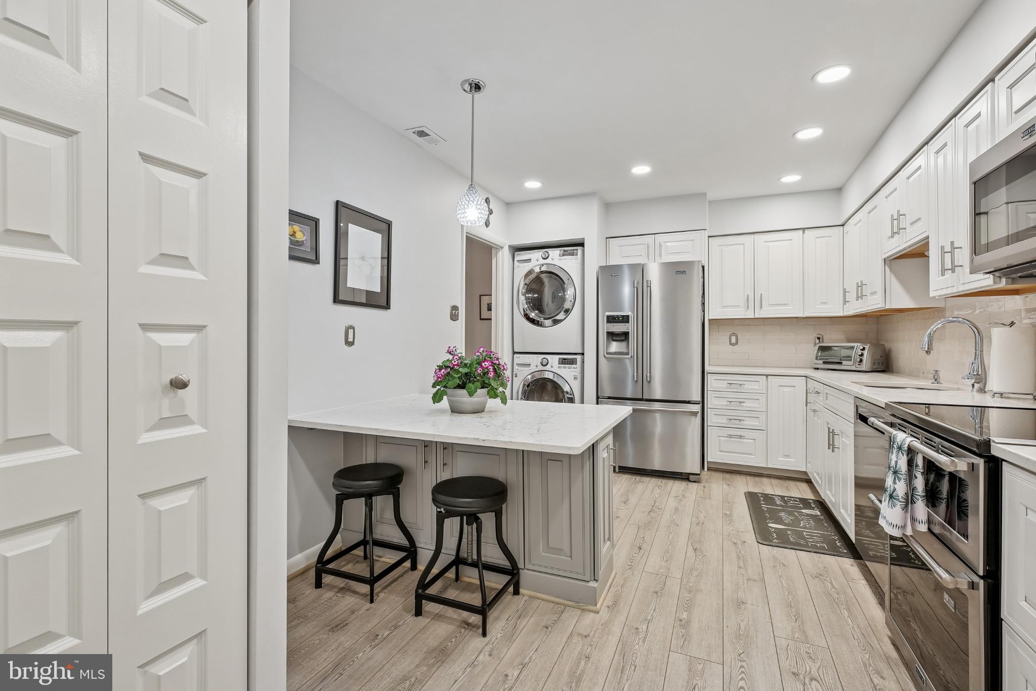 SUMNER VILLAGE - Residential