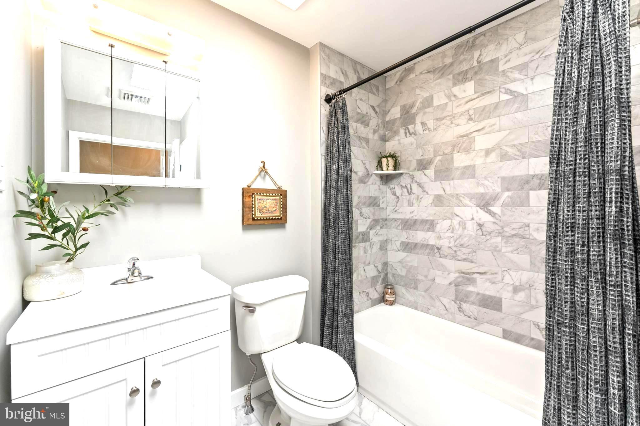 WINDING CREEK - Residential