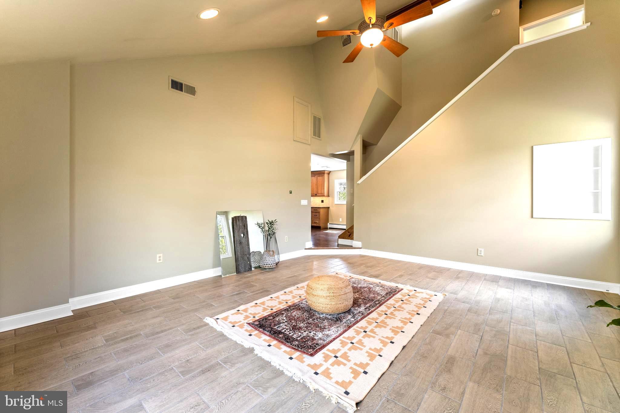 WINDING CREEK - Residential