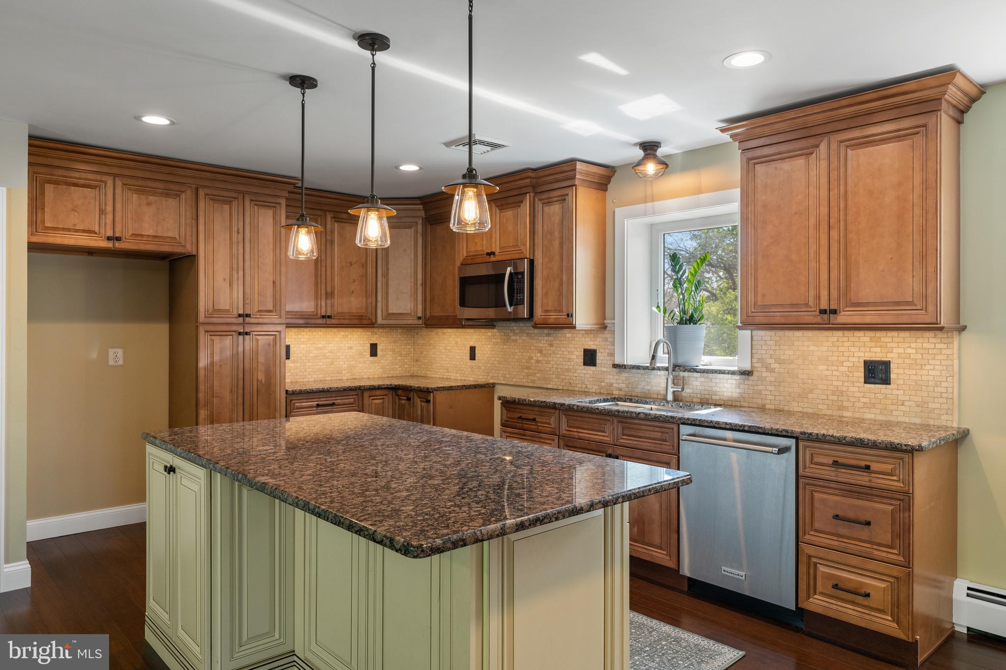 WINDING CREEK - Residential