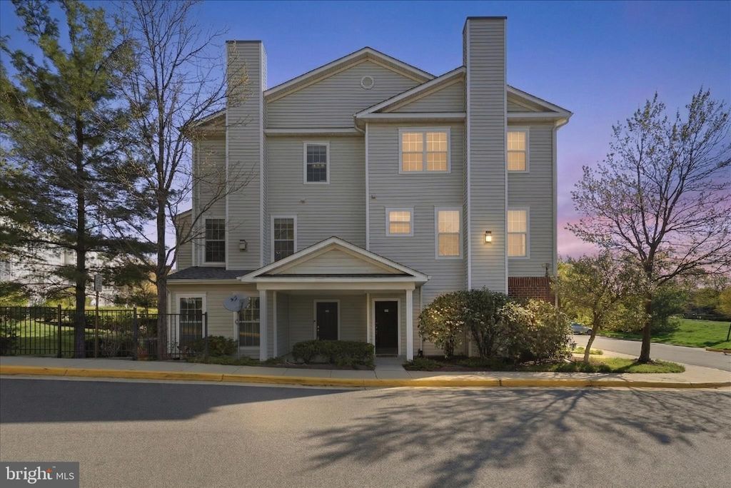 Photo of 13046 Cabin Creek Road, HERNDON, VA 20171 (MLS # VAFX2300562)
