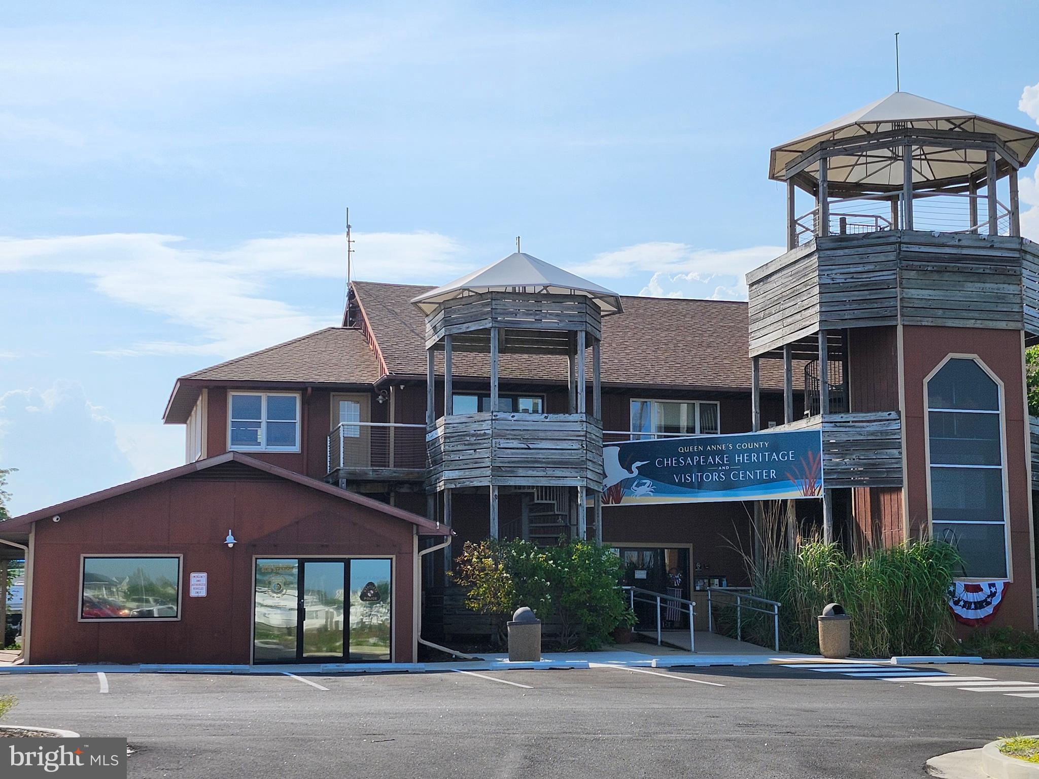 ROMANCOKE ON THE BAY - Residential