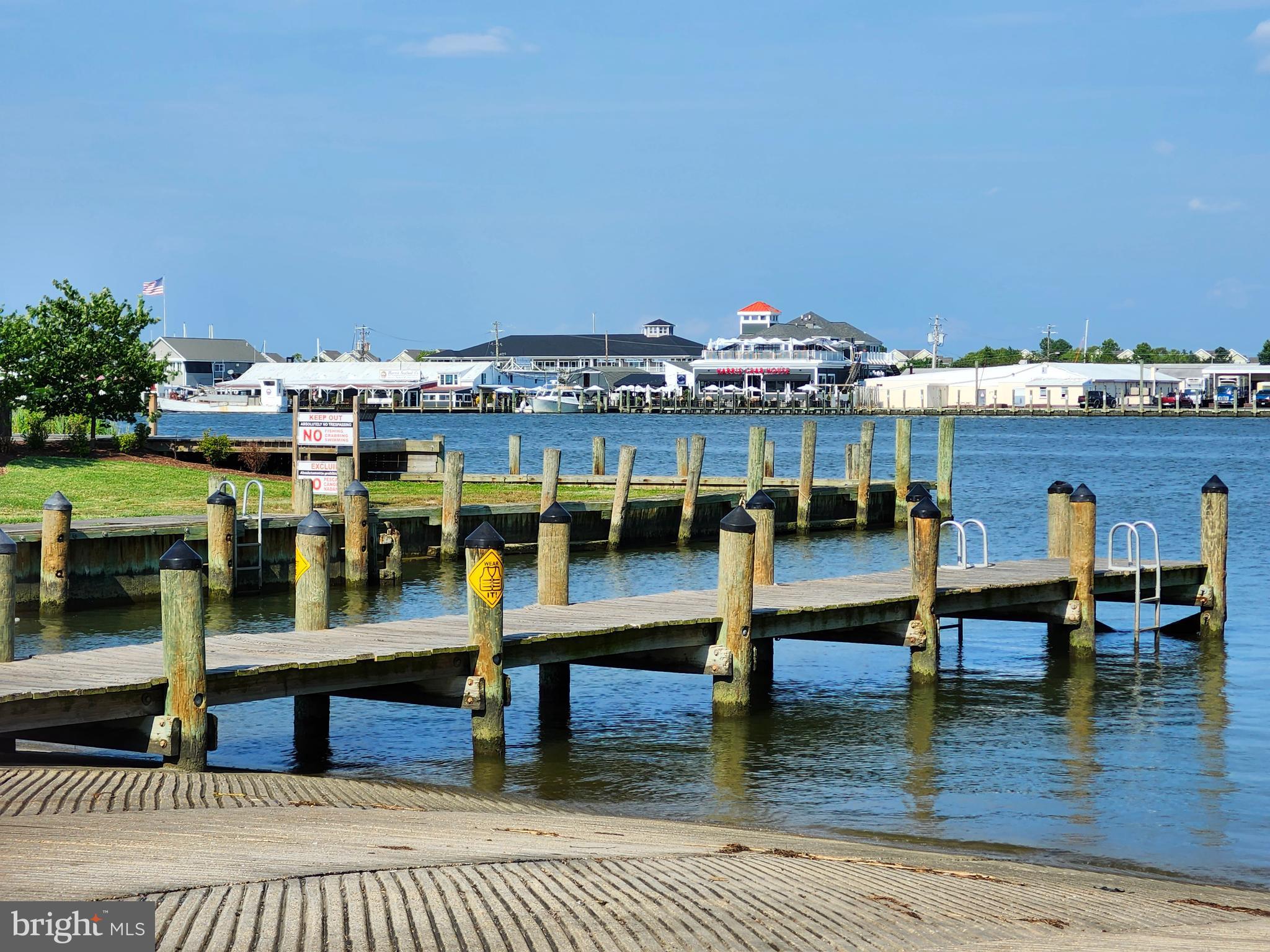 ROMANCOKE ON THE BAY - Residential