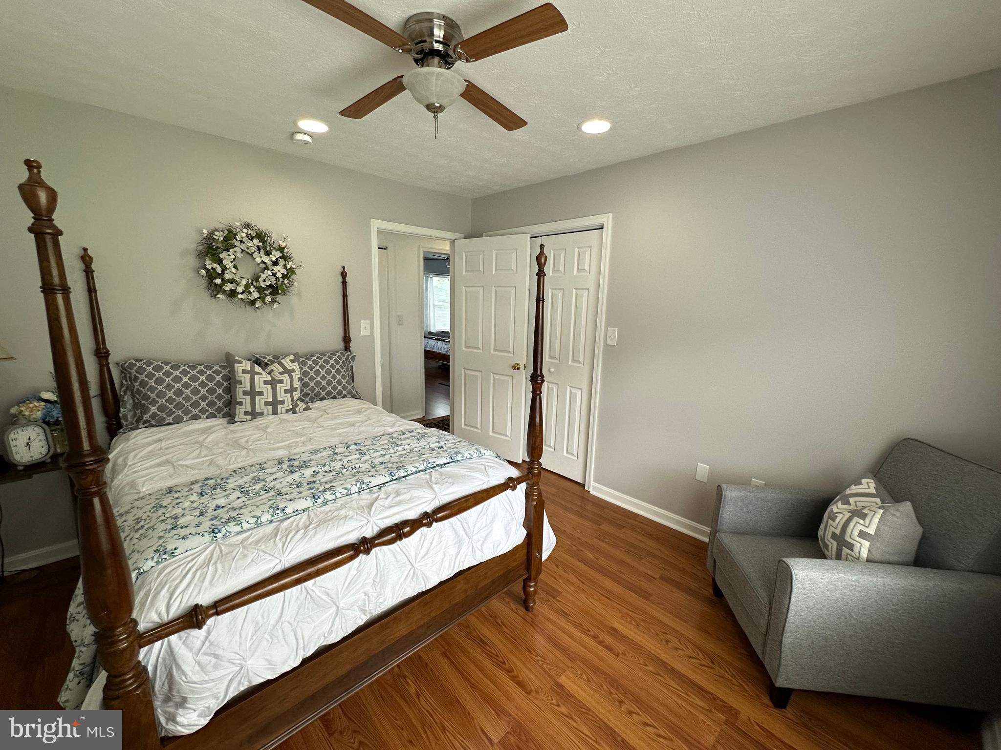 FOREST HILLS - Residential