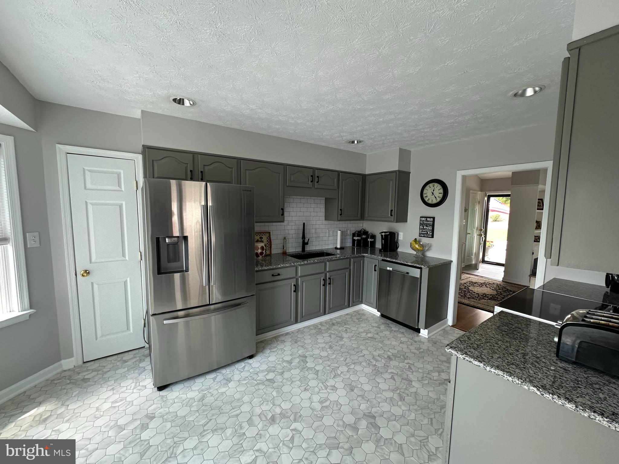 FOREST HILLS - Residential