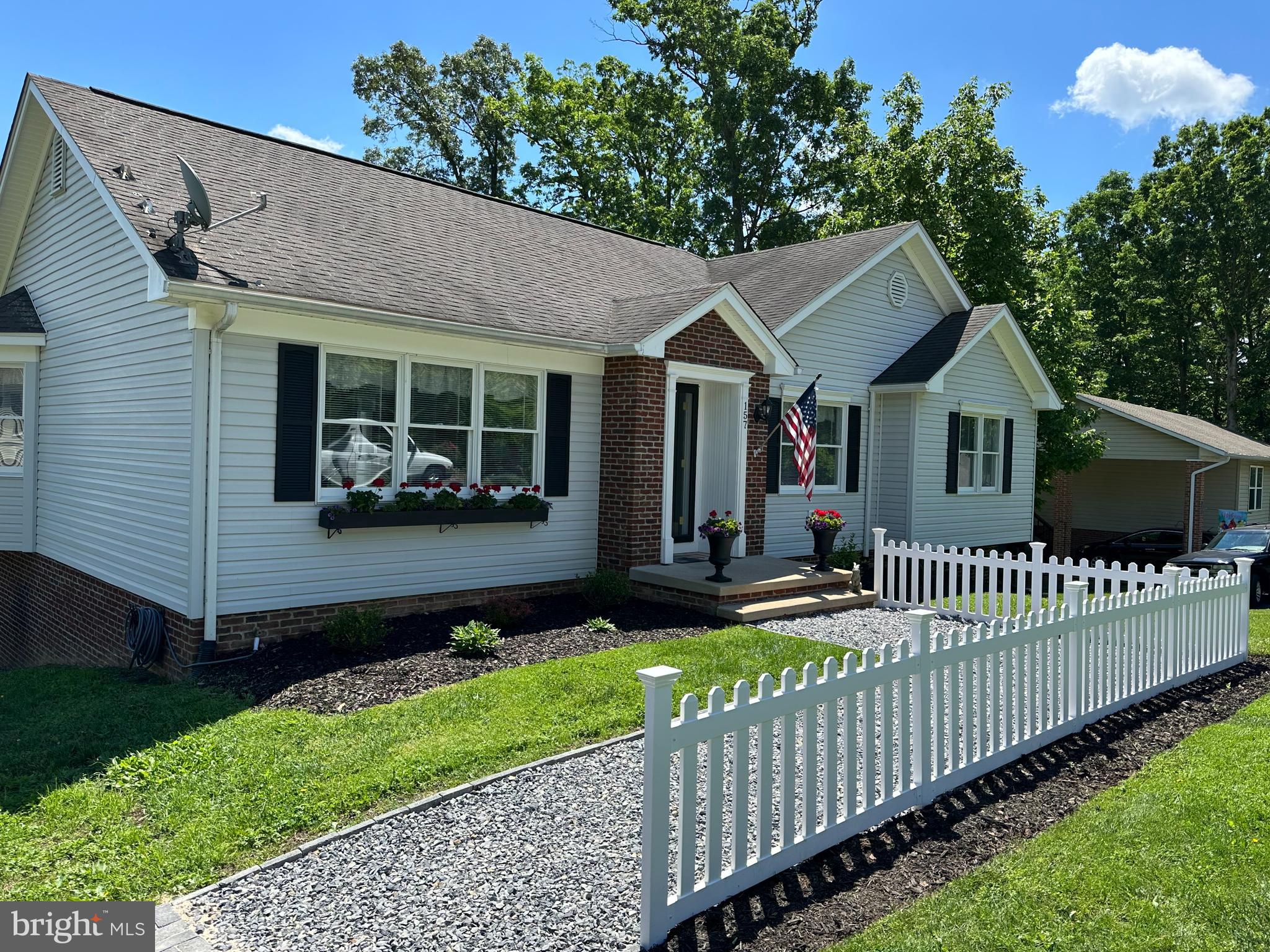 FOREST HILLS - Residential