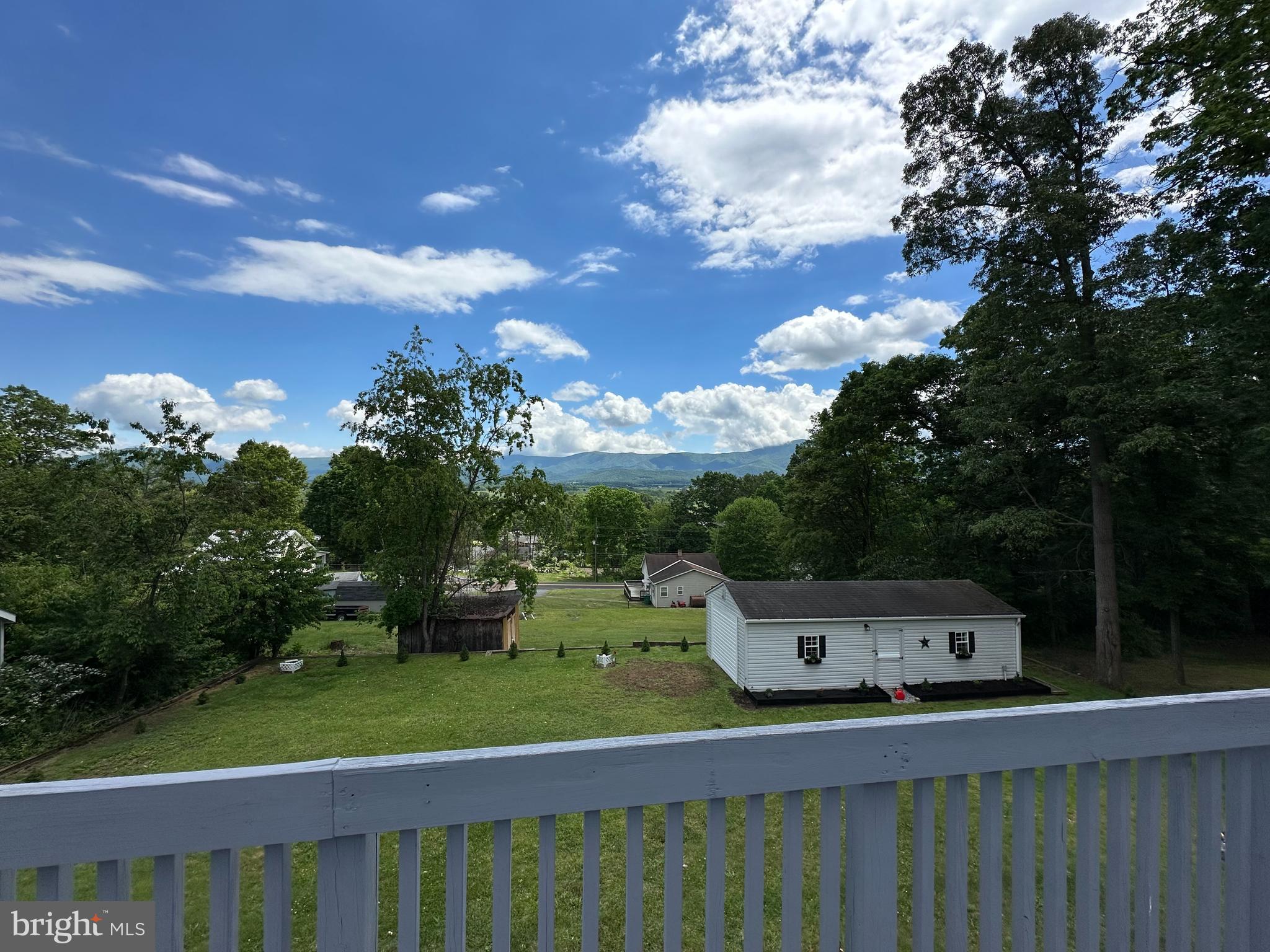 FOREST HILLS - Residential