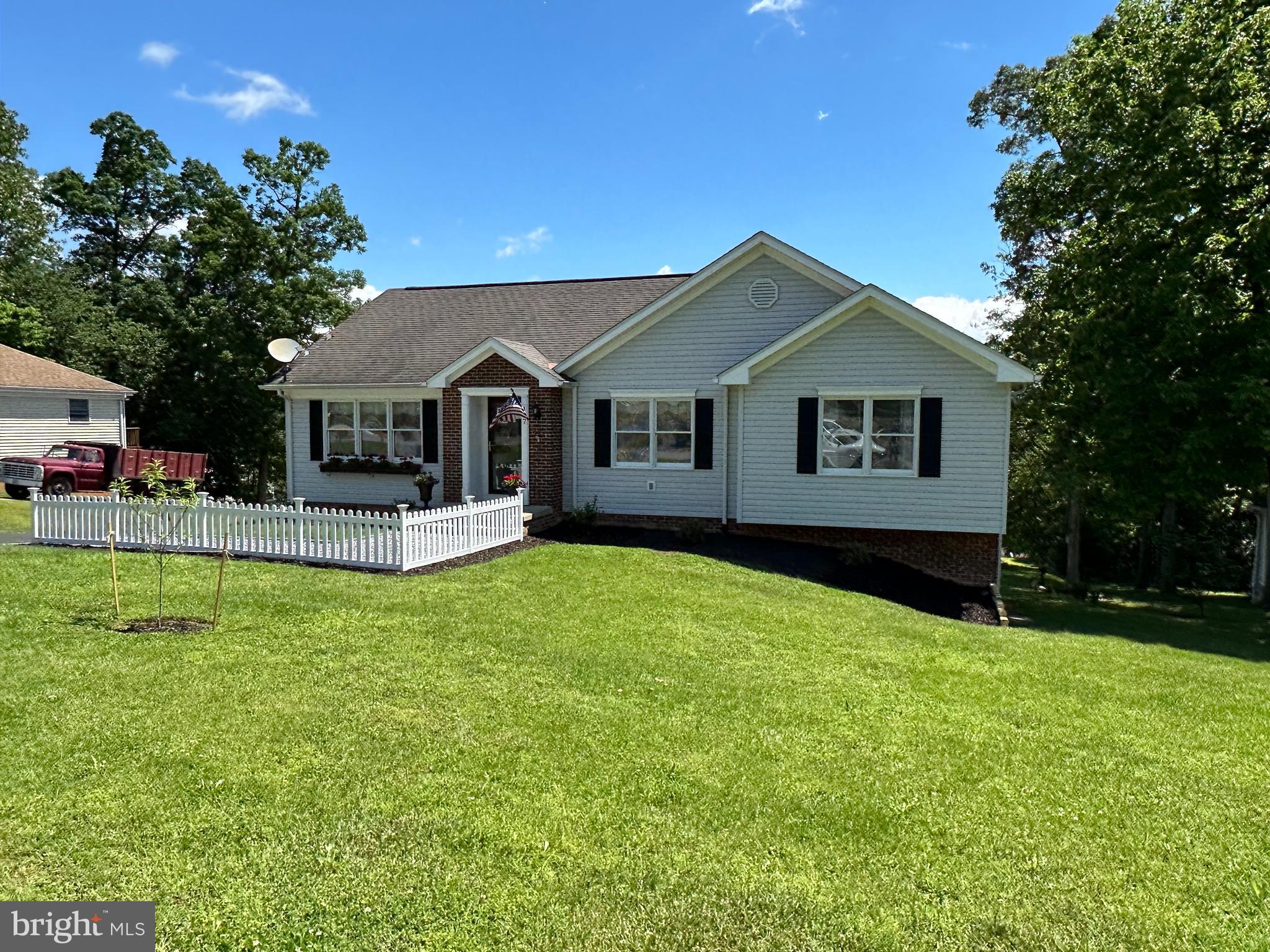 FOREST HILLS - Residential