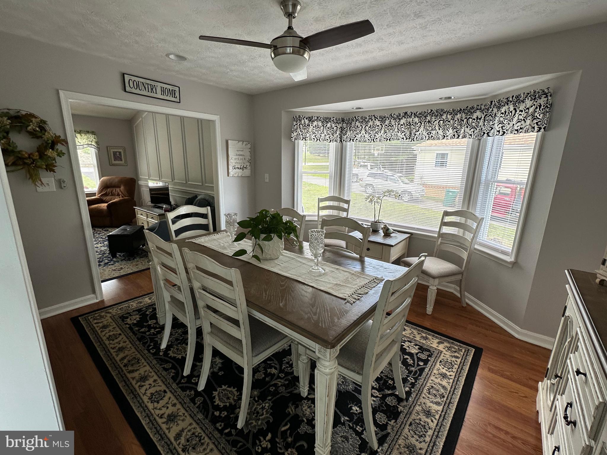 FOREST HILLS - Residential