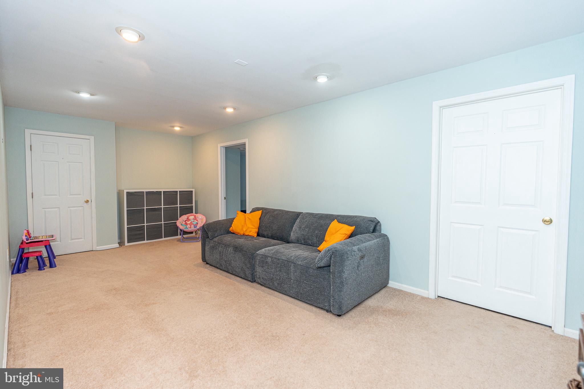 FAIRWIND FARMS - Residential