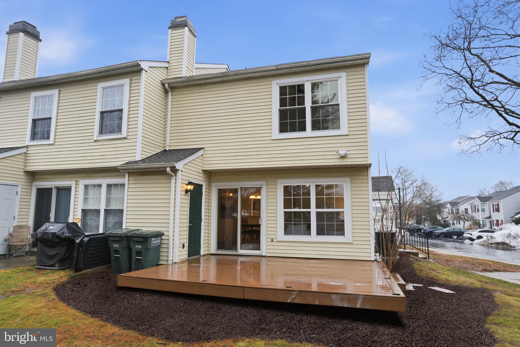 VILLAGE SHIRES - Residential