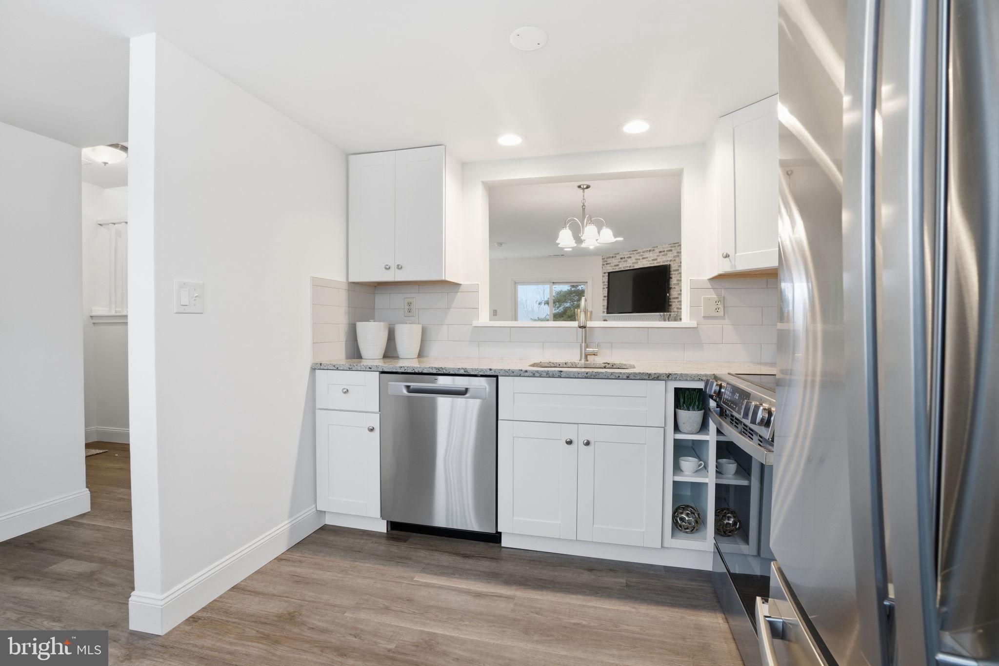 VILLAGE SHIRES - Residential