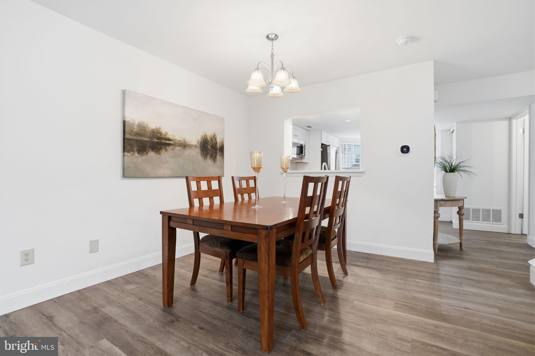 VILLAGE SHIRES - Residential