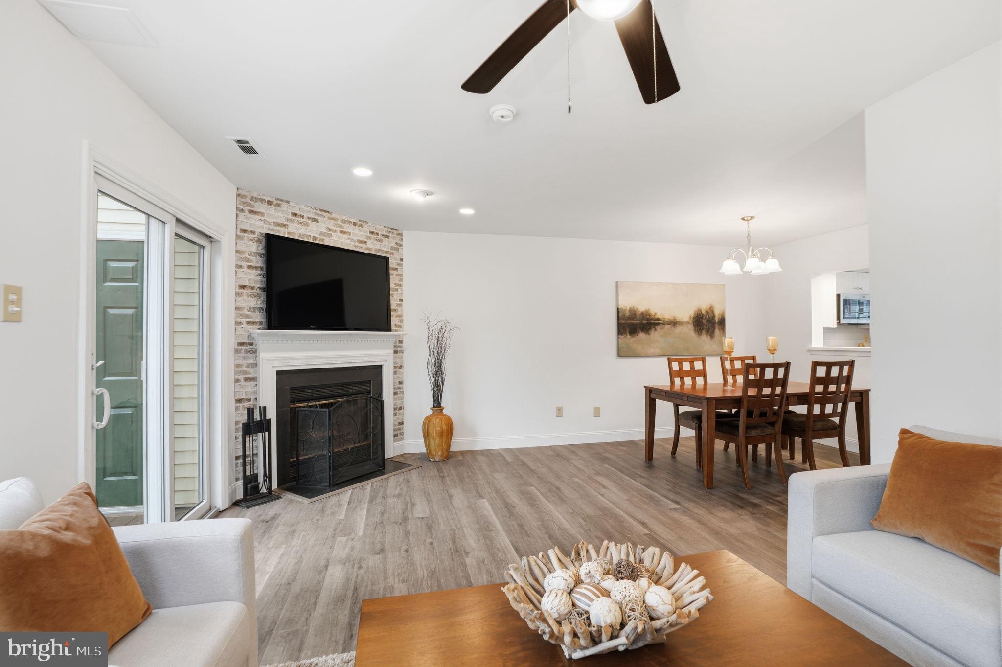 VILLAGE SHIRES - Residential