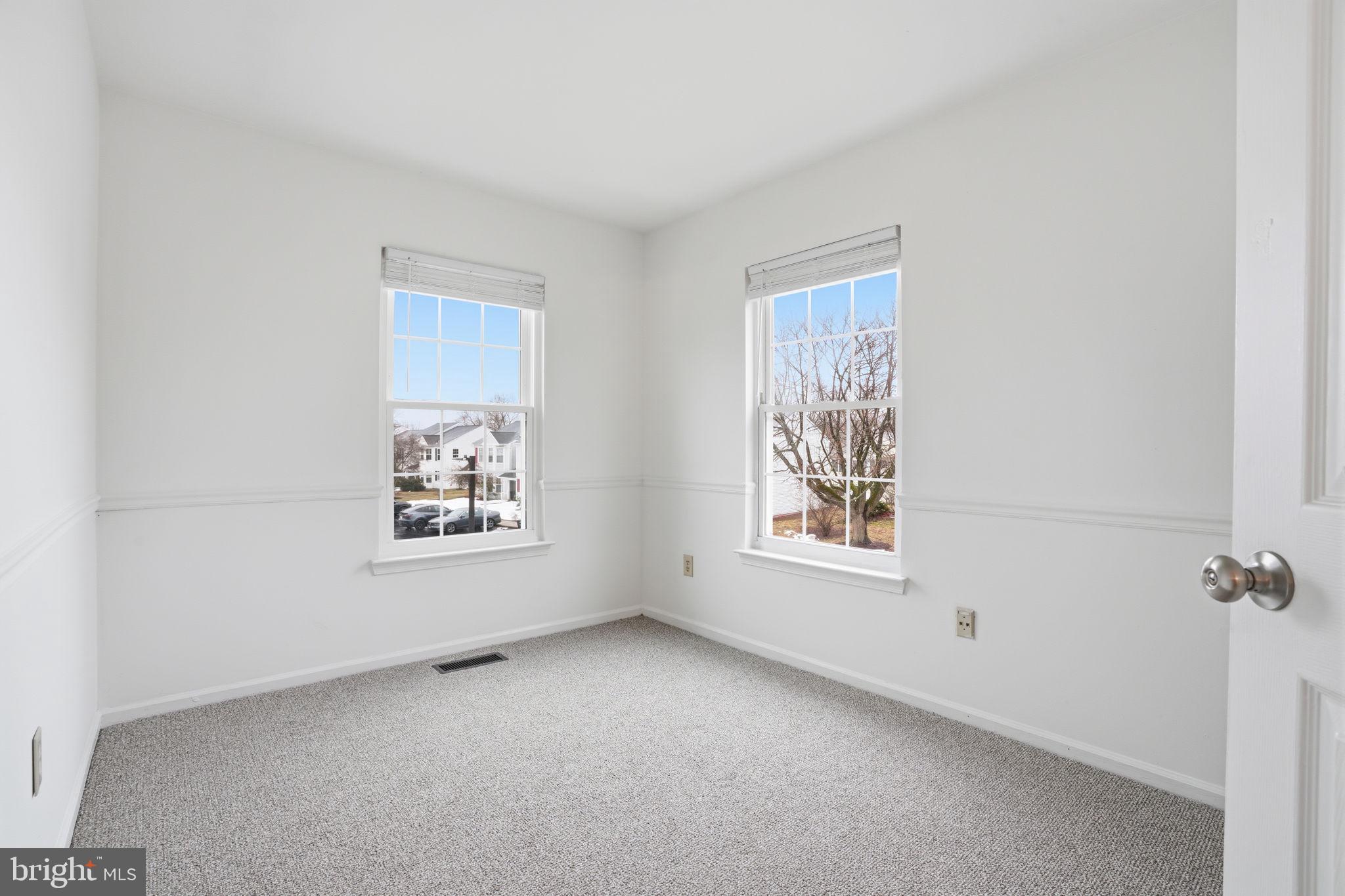 VILLAGE SHIRES - Residential