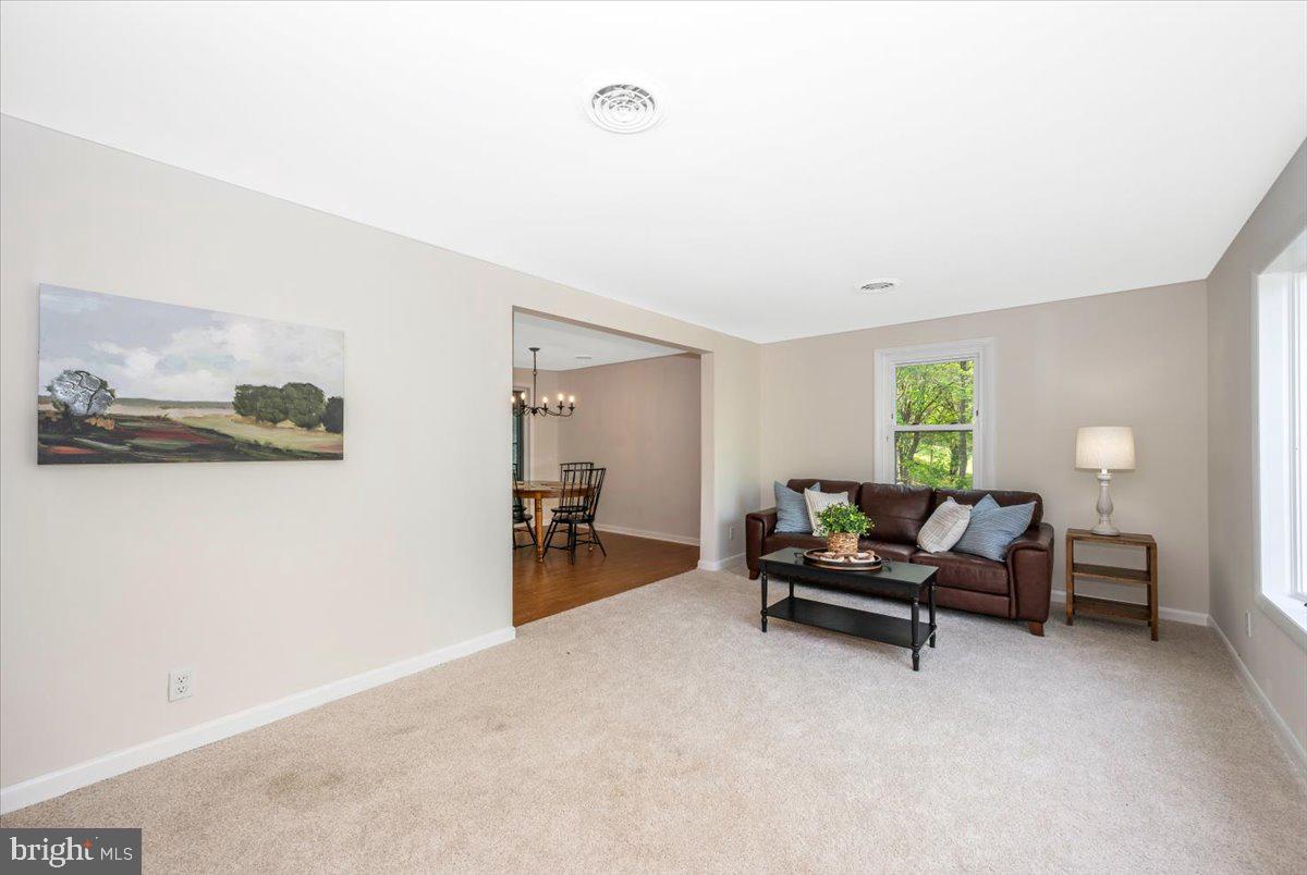 13449 EDGEMONT ROAD