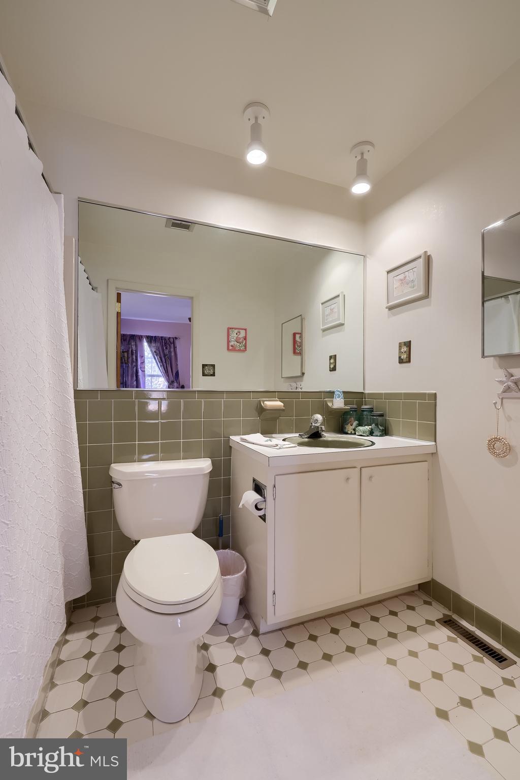 FLYING HILLS - Residential