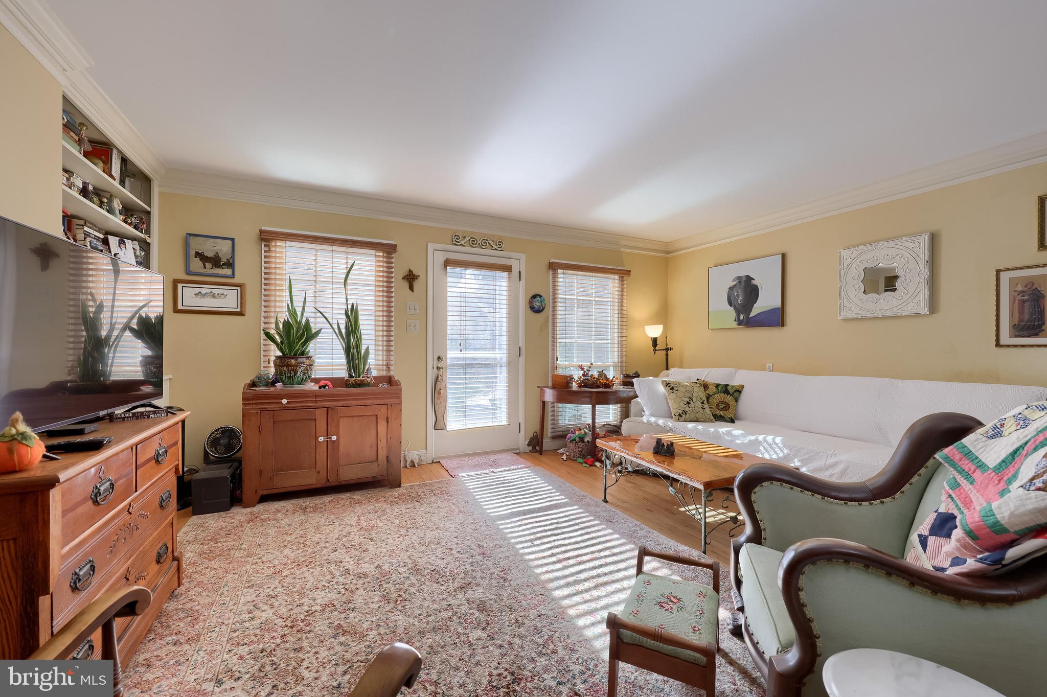 FLYING HILLS - Residential