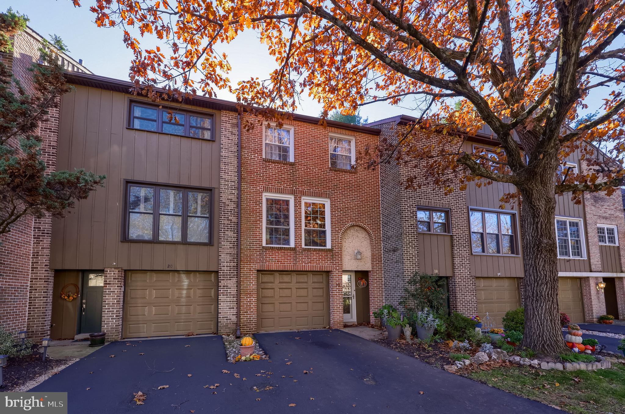 FLYING HILLS - Residential