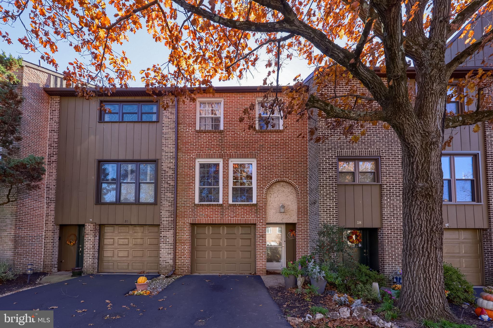 FLYING HILLS - Residential