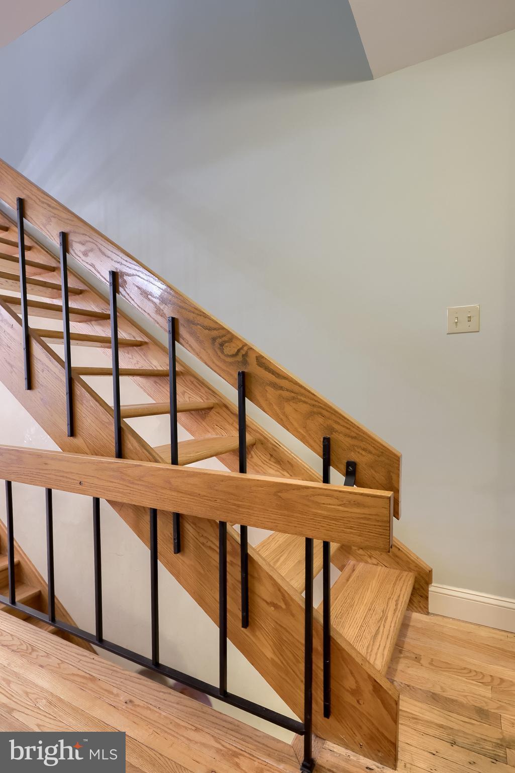 FLYING HILLS - Residential