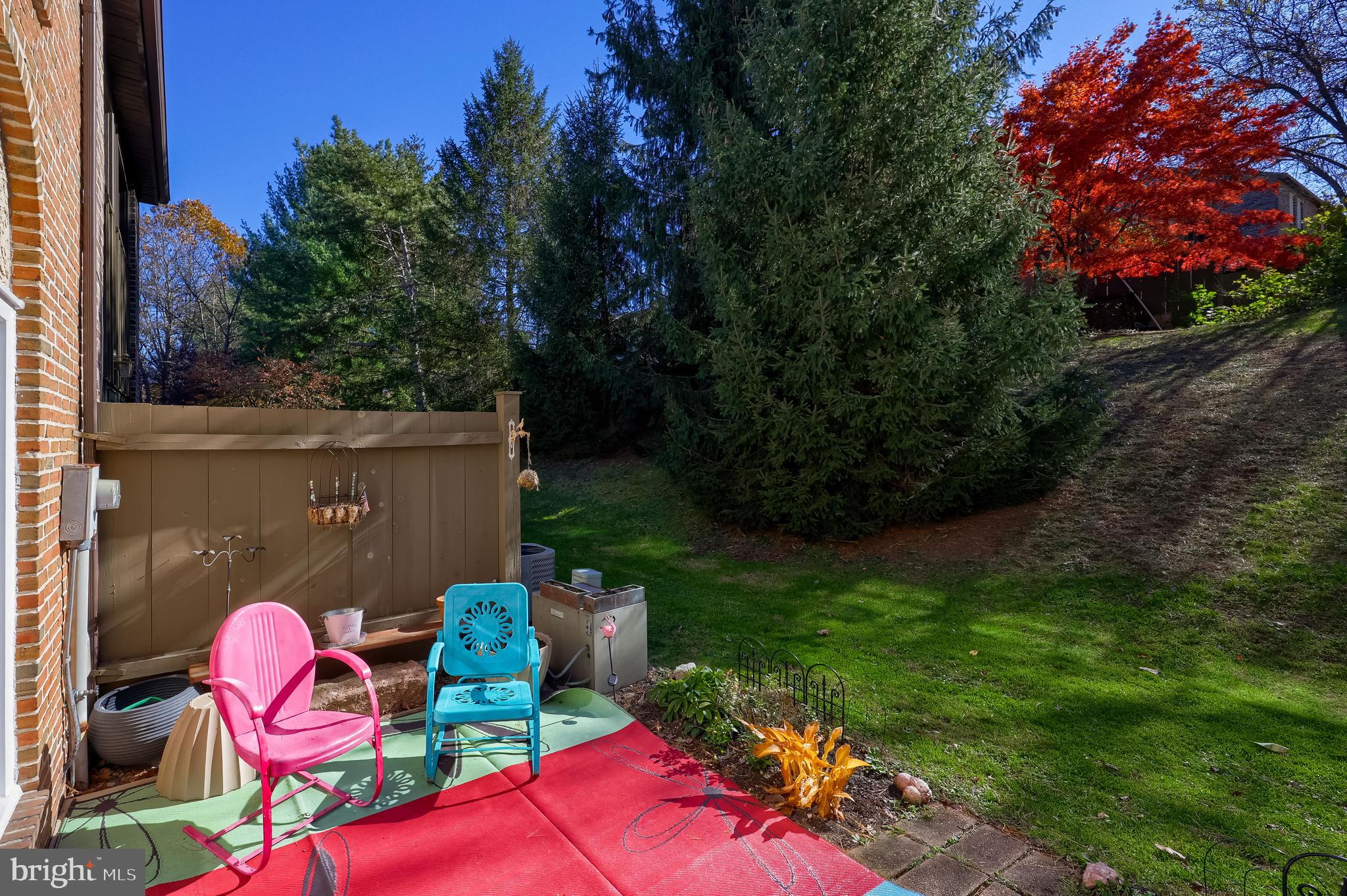 FLYING HILLS - Residential