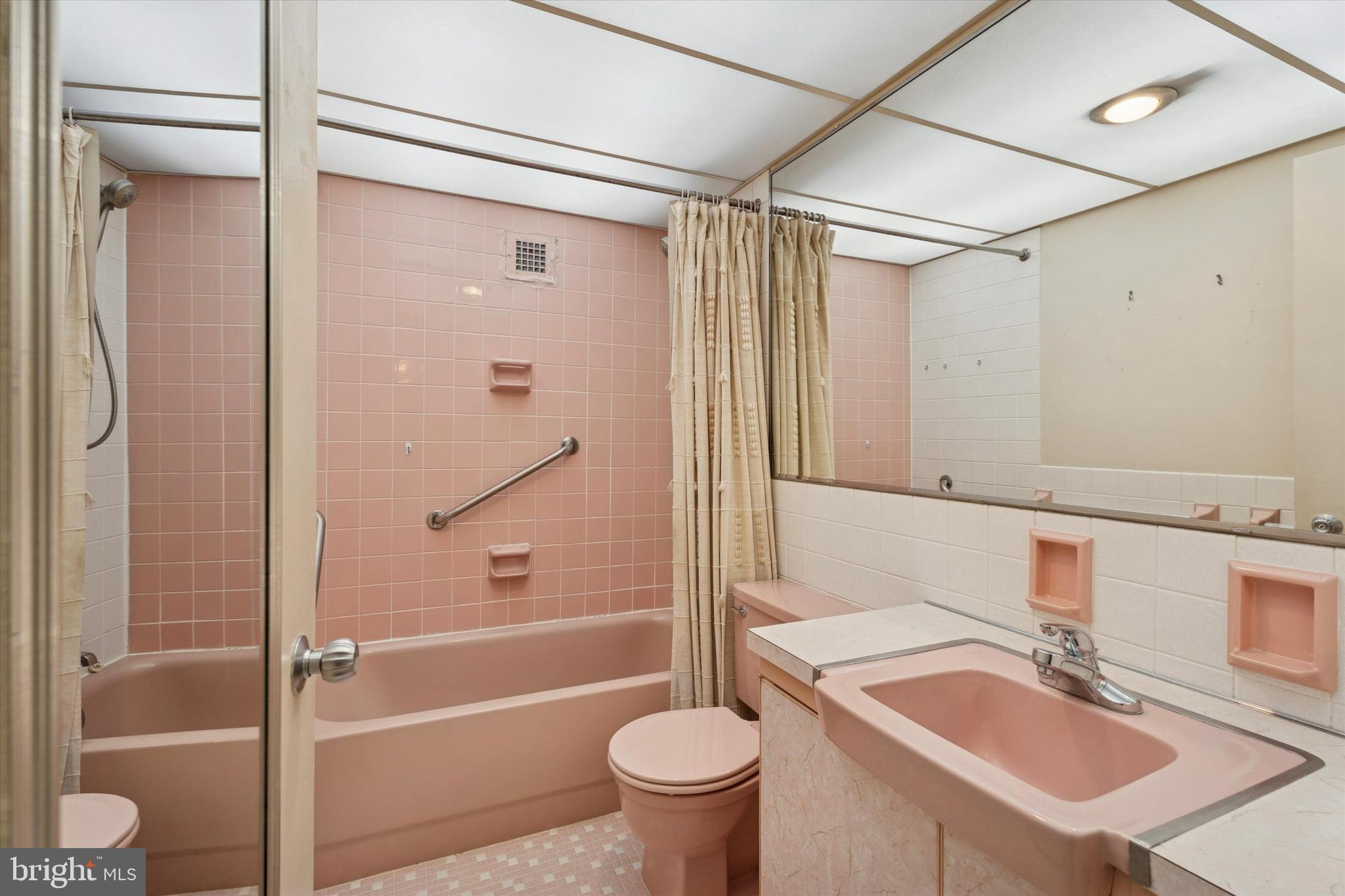 GREEN HILL - Residential