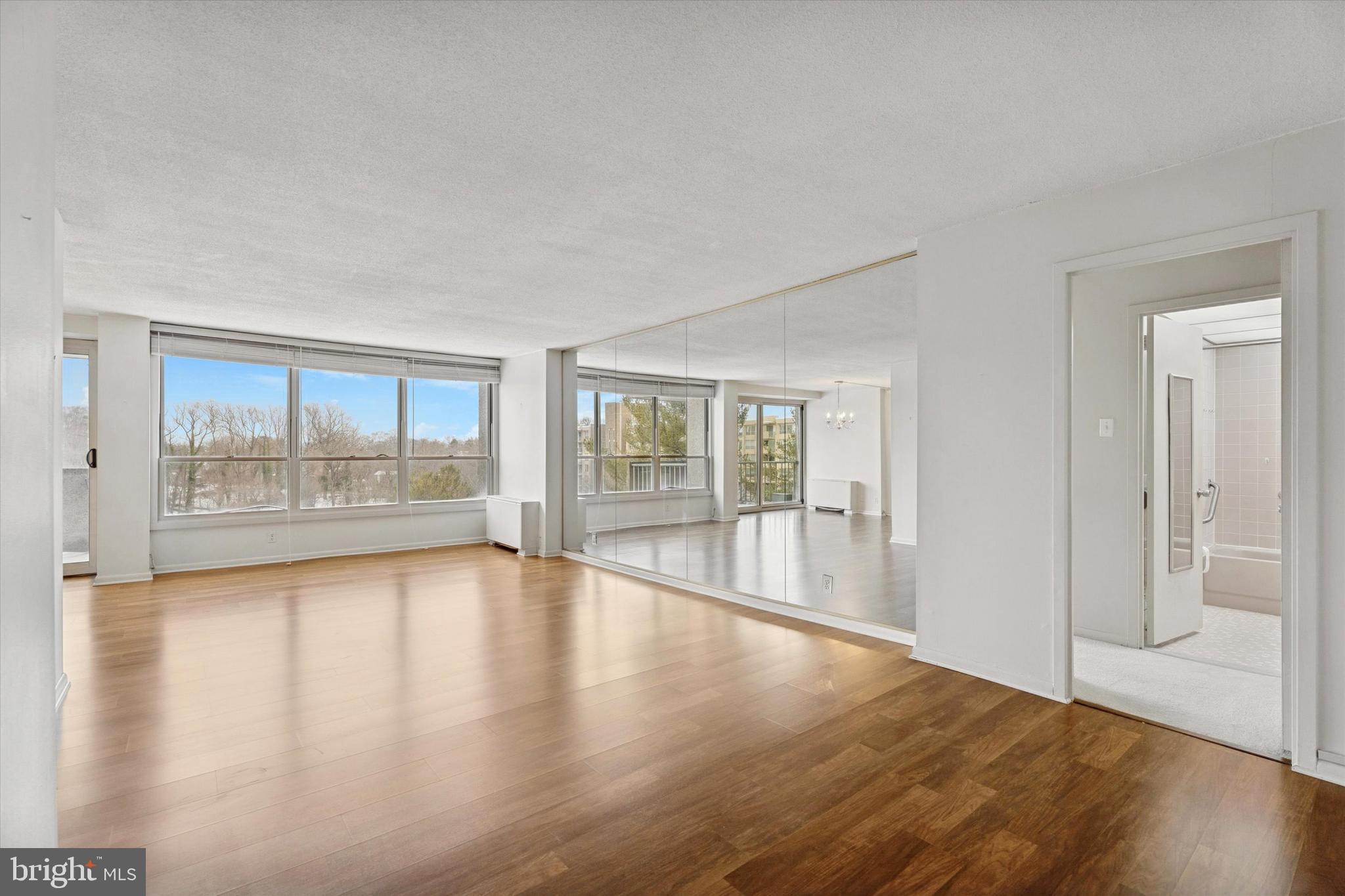 1001 CITY AVENUE W-816