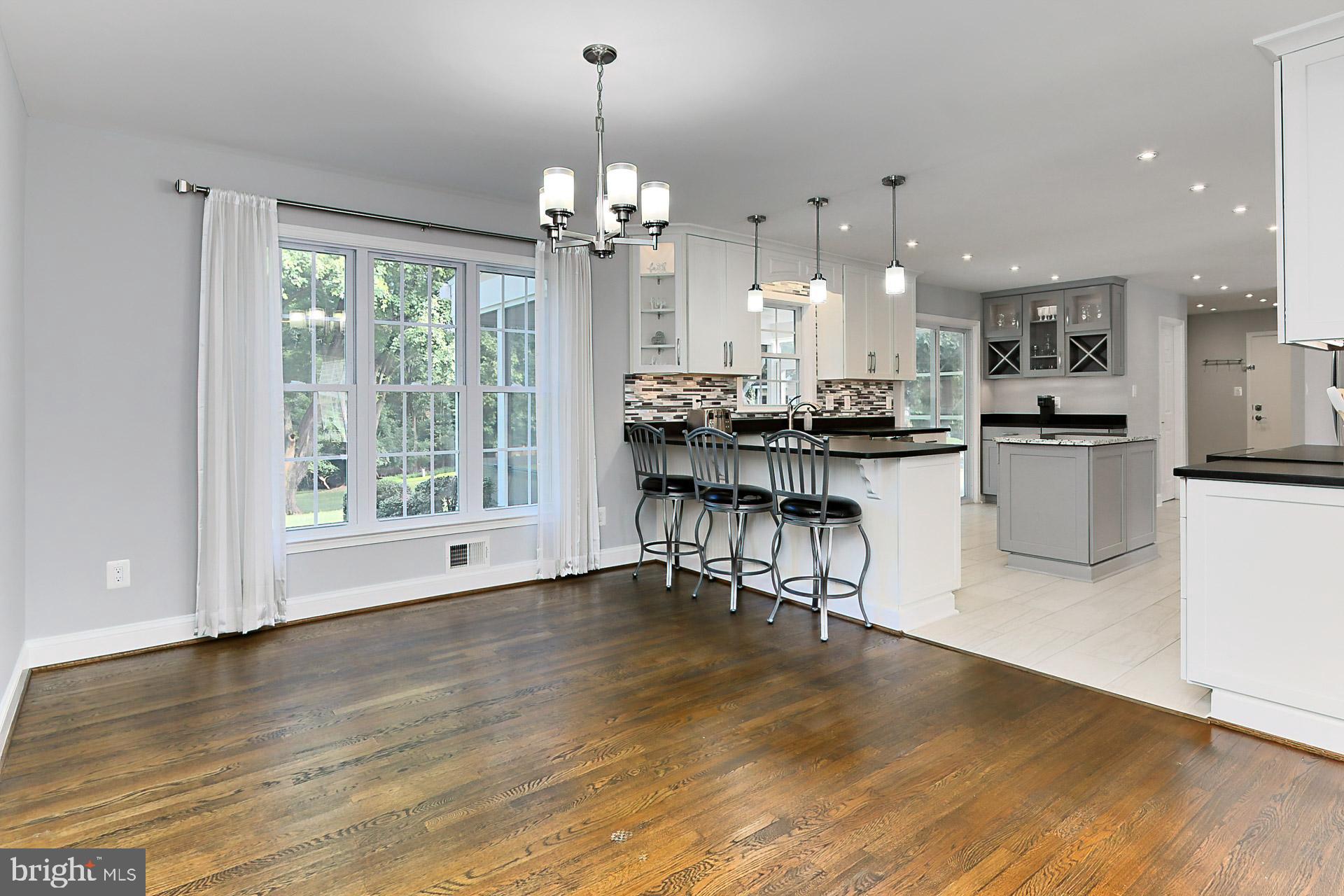 LAKEVALE COURT - Residential