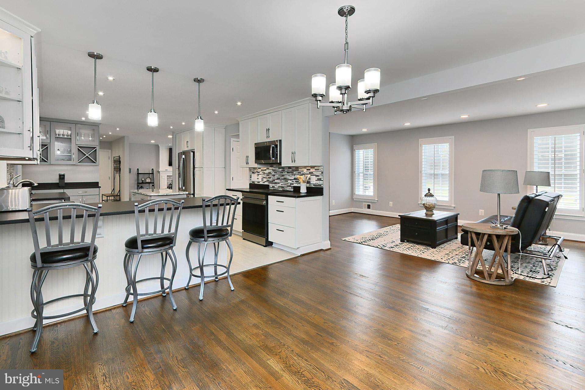 LAKEVALE COURT - Residential