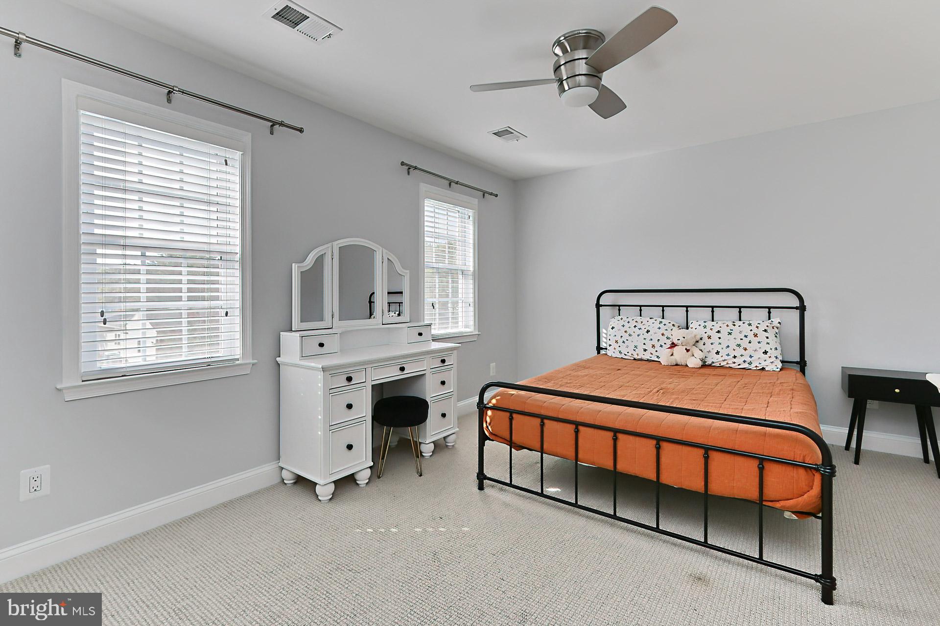 LAKEVALE COURT - Residential