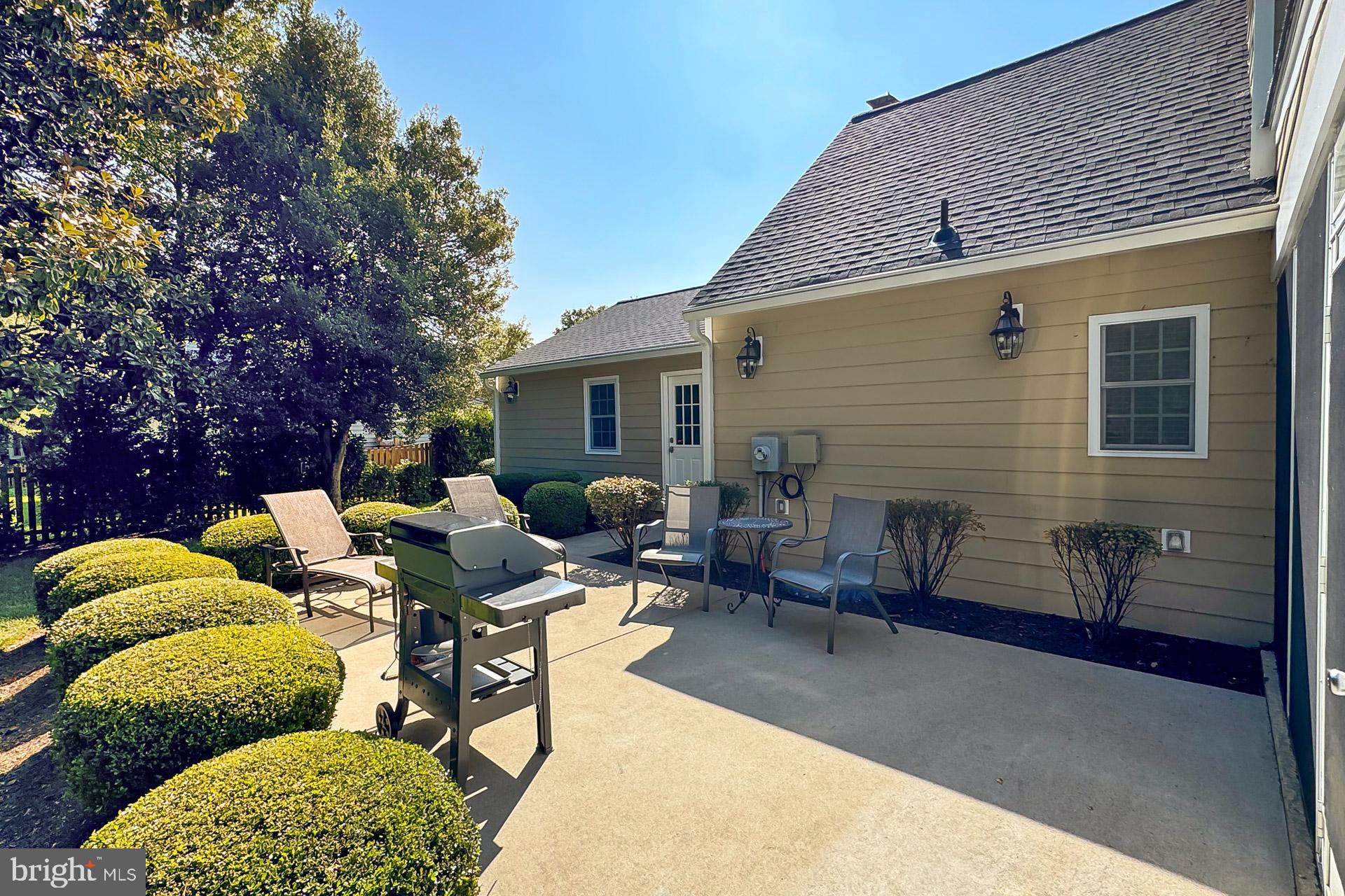 LAKEVALE COURT - Residential