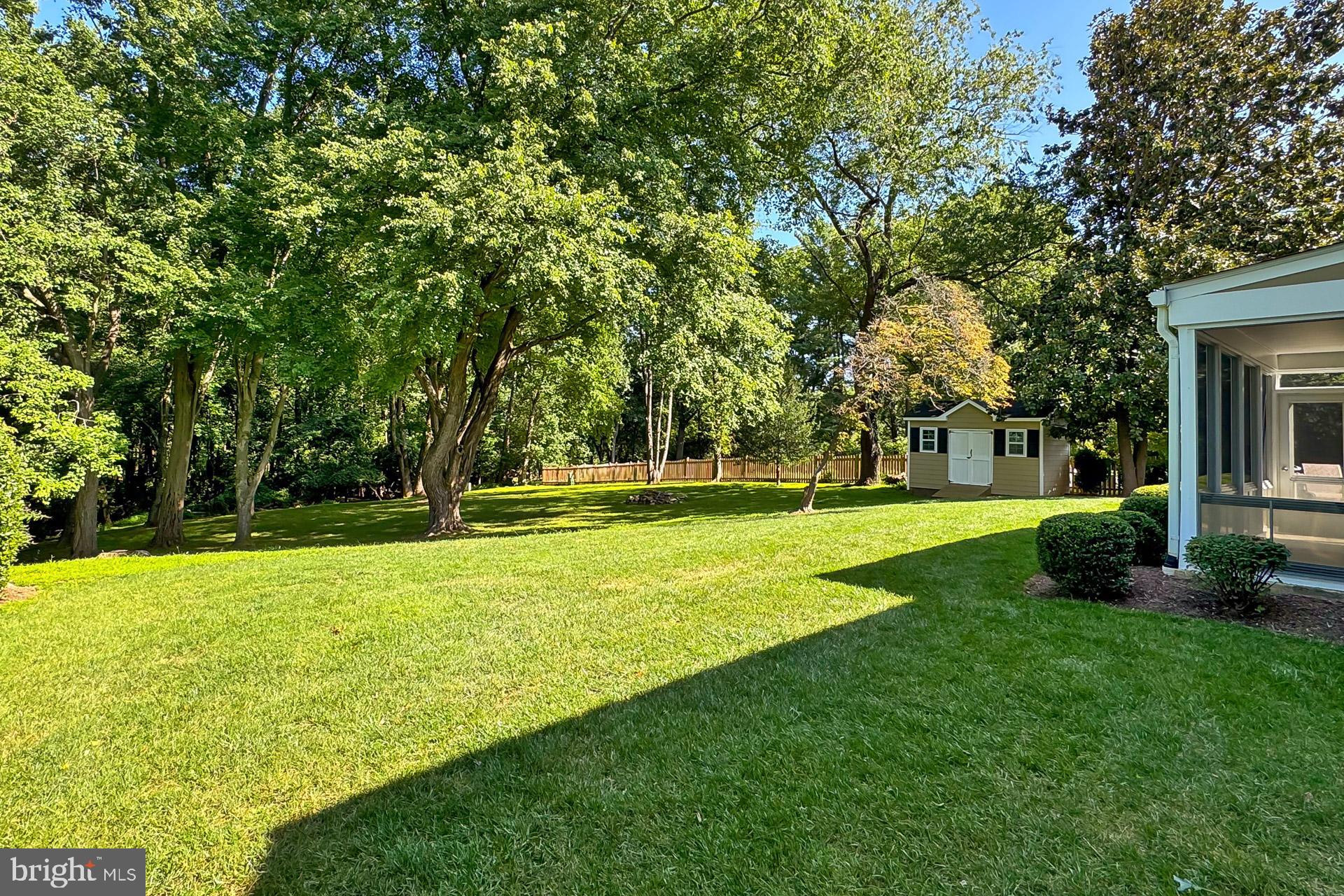 LAKEVALE COURT - Residential