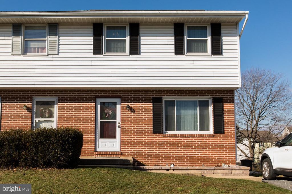 Photo of 429 S Plum Street, MOUNT JOY, PA 17552 (MLS # PALA2070196)