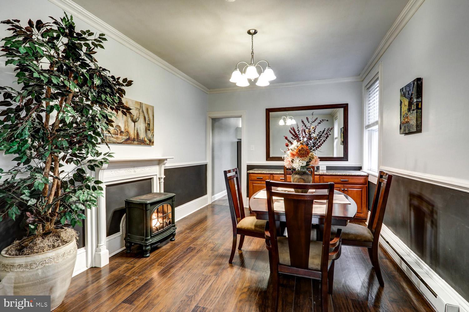 CHESTNUT HILL - Residential