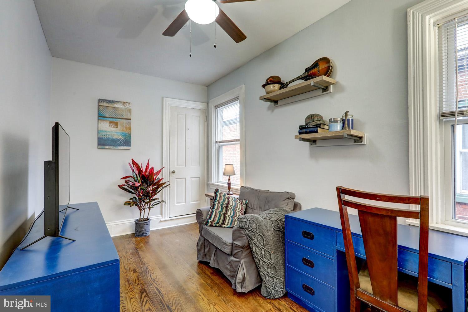 CHESTNUT HILL - Residential