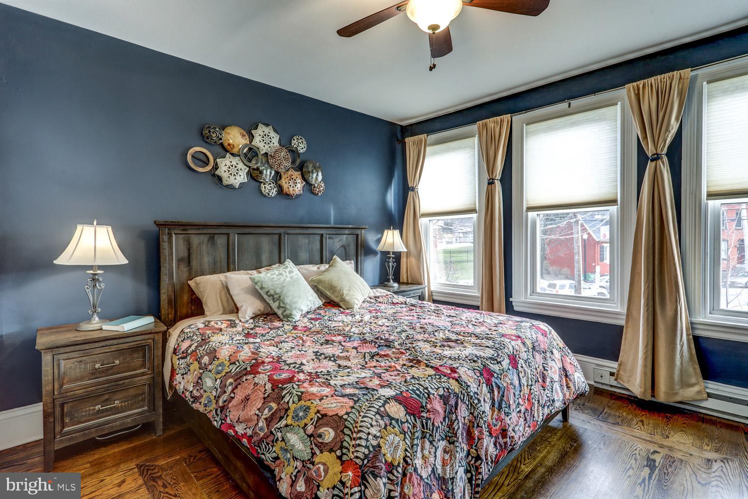 CHESTNUT HILL - Residential