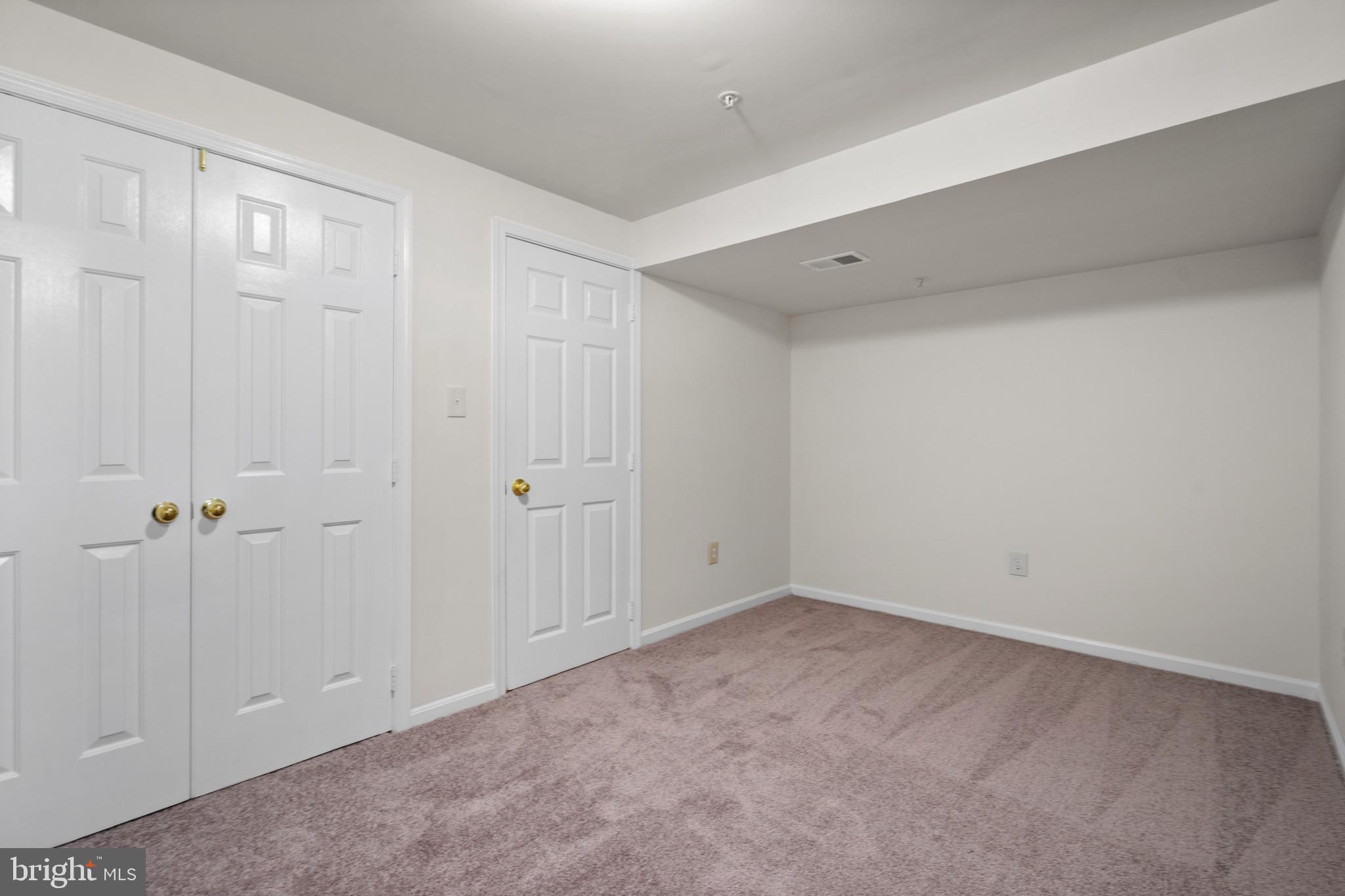 WOOD POINTE - Residential