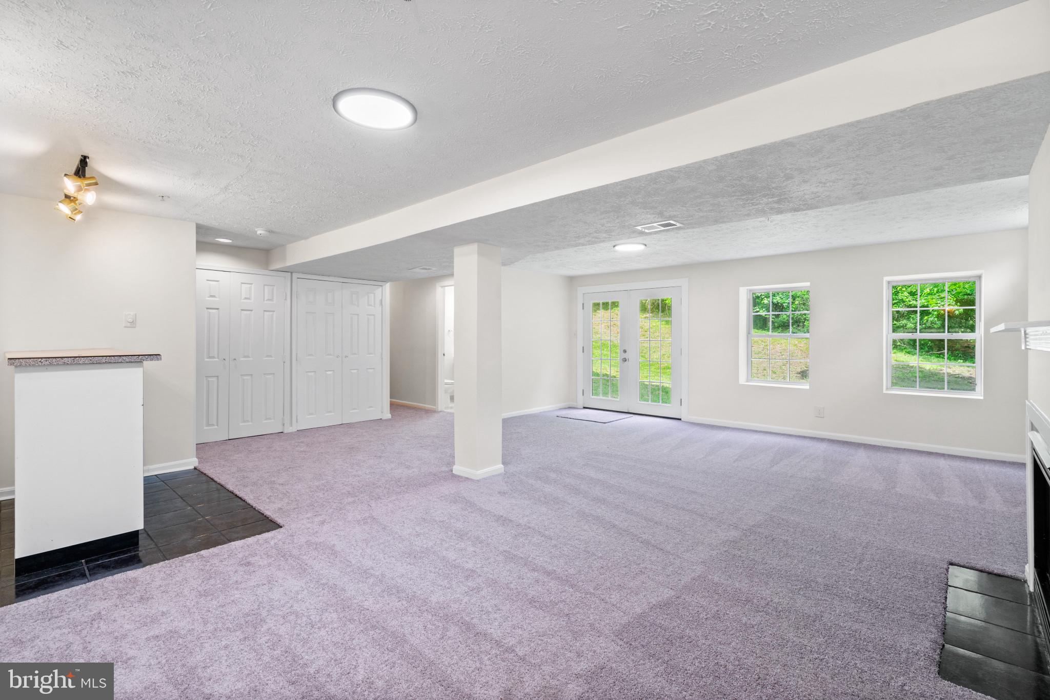 WOOD POINTE - Residential