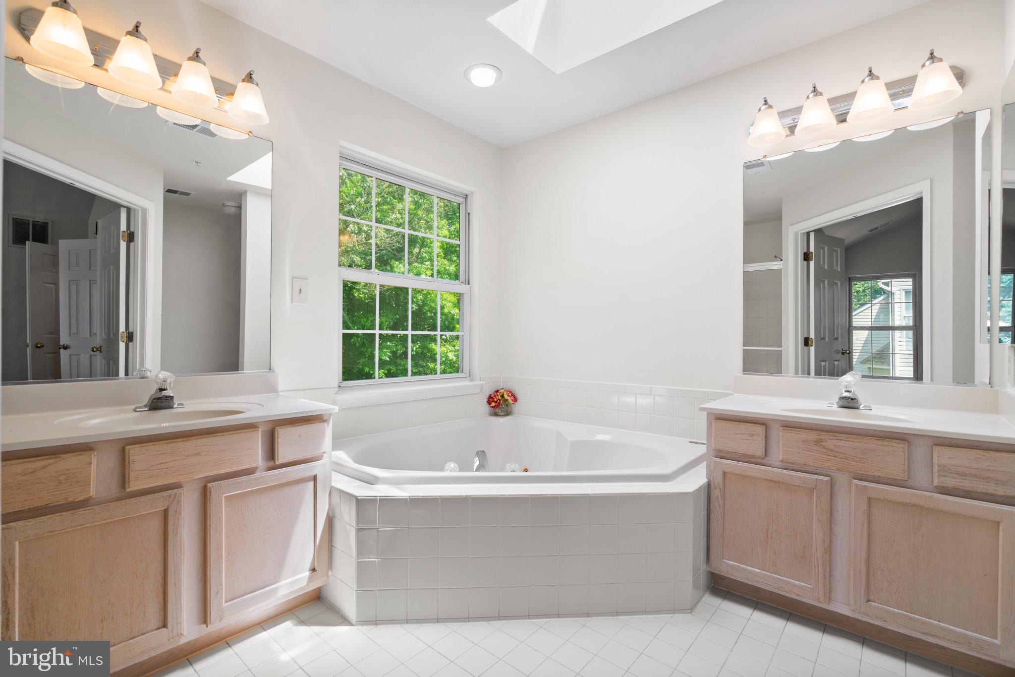 WOOD POINTE - Residential