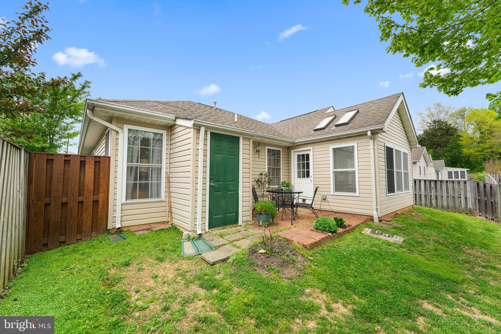 WILLOW SHADE - Residential