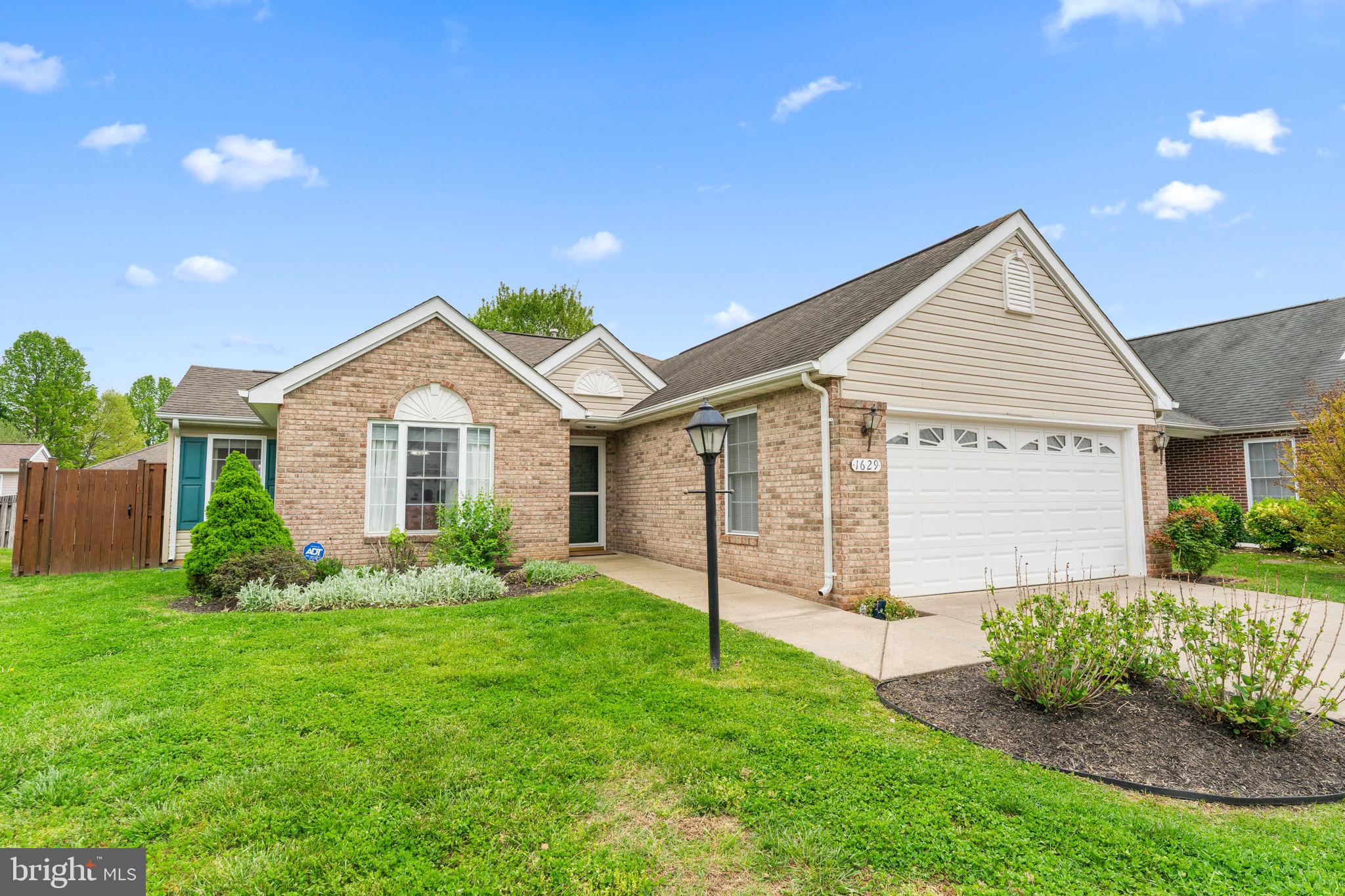 WILLOW SHADE - Residential