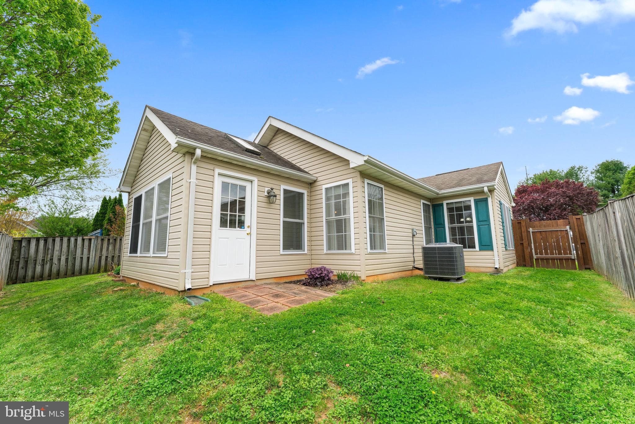 WILLOW SHADE - Residential