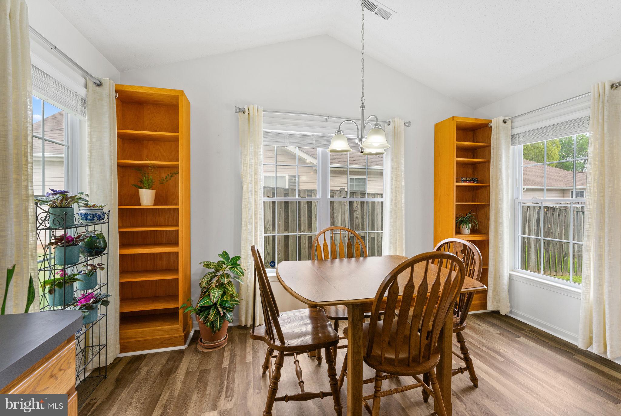 WILLOW SHADE - Residential